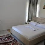 Akil *