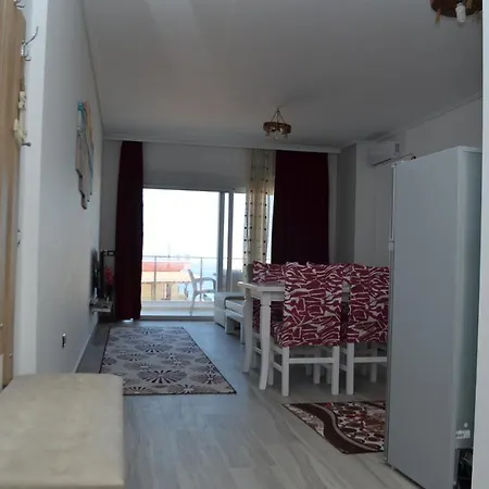 Akil Sarandë