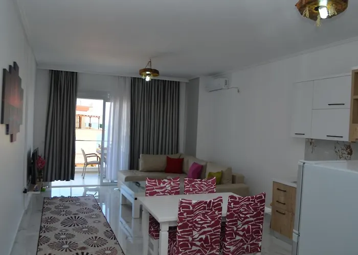 Akil Sarandë
