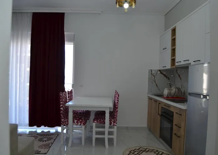 Akil Sarandë