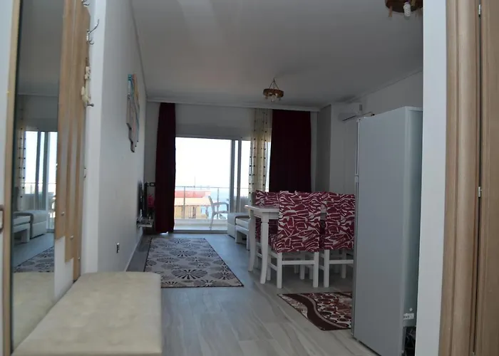 Akil Sarandë